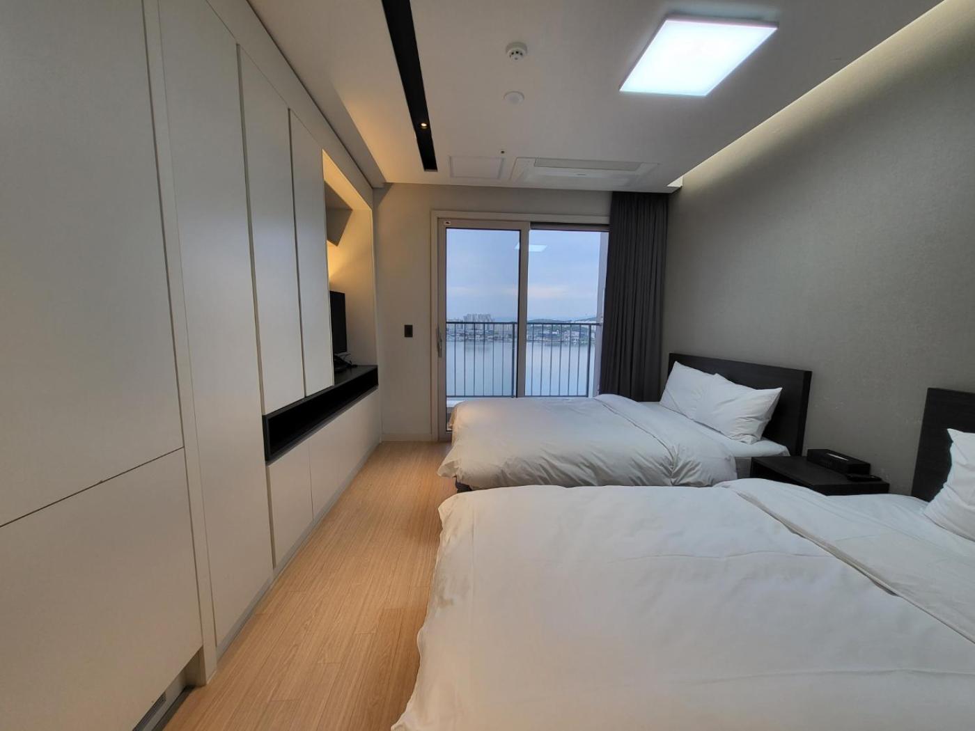 Sota Suite Sokcho World State Exterior photo