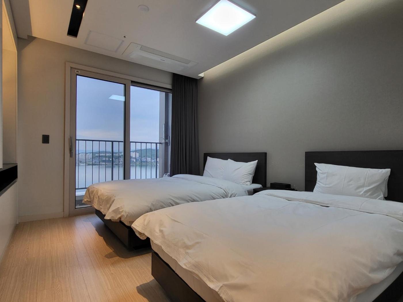 Sota Suite Sokcho World State Exterior photo