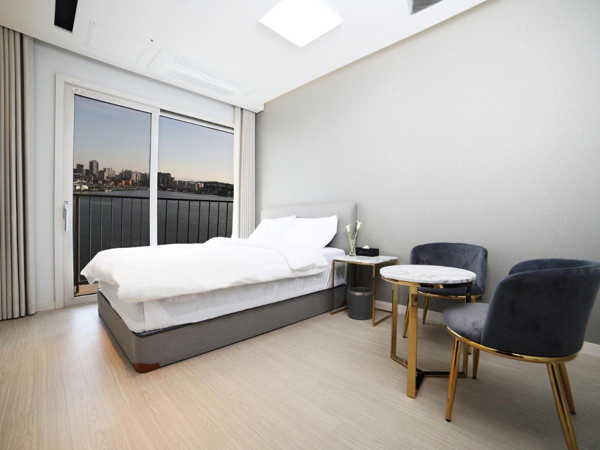 Sota Suite Sokcho World State Exterior photo