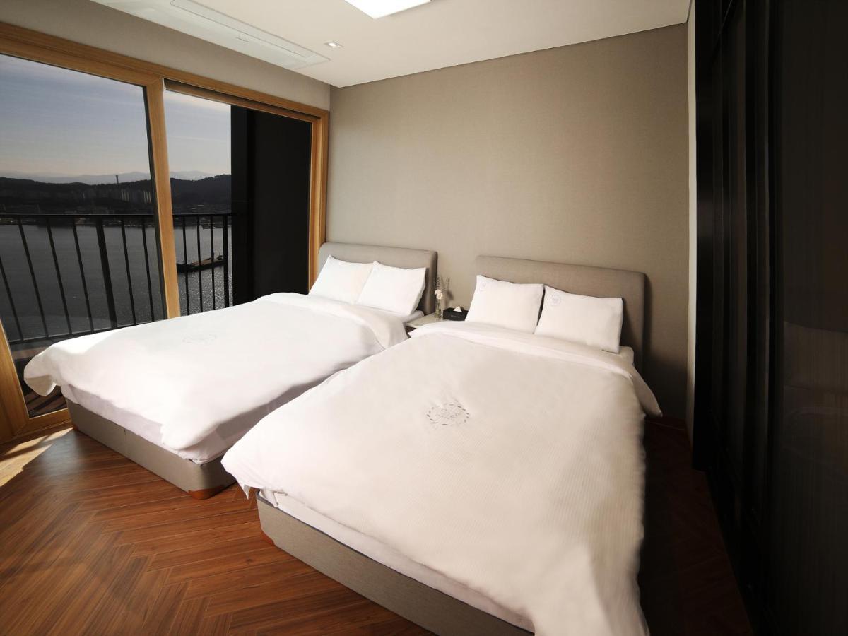 Sota Suite Sokcho World State Exterior photo