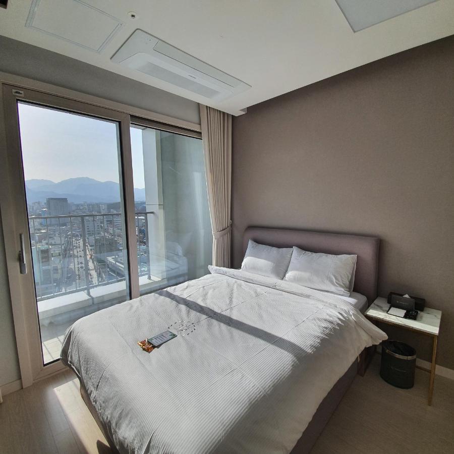 Sota Suite Sokcho World State Exterior photo
