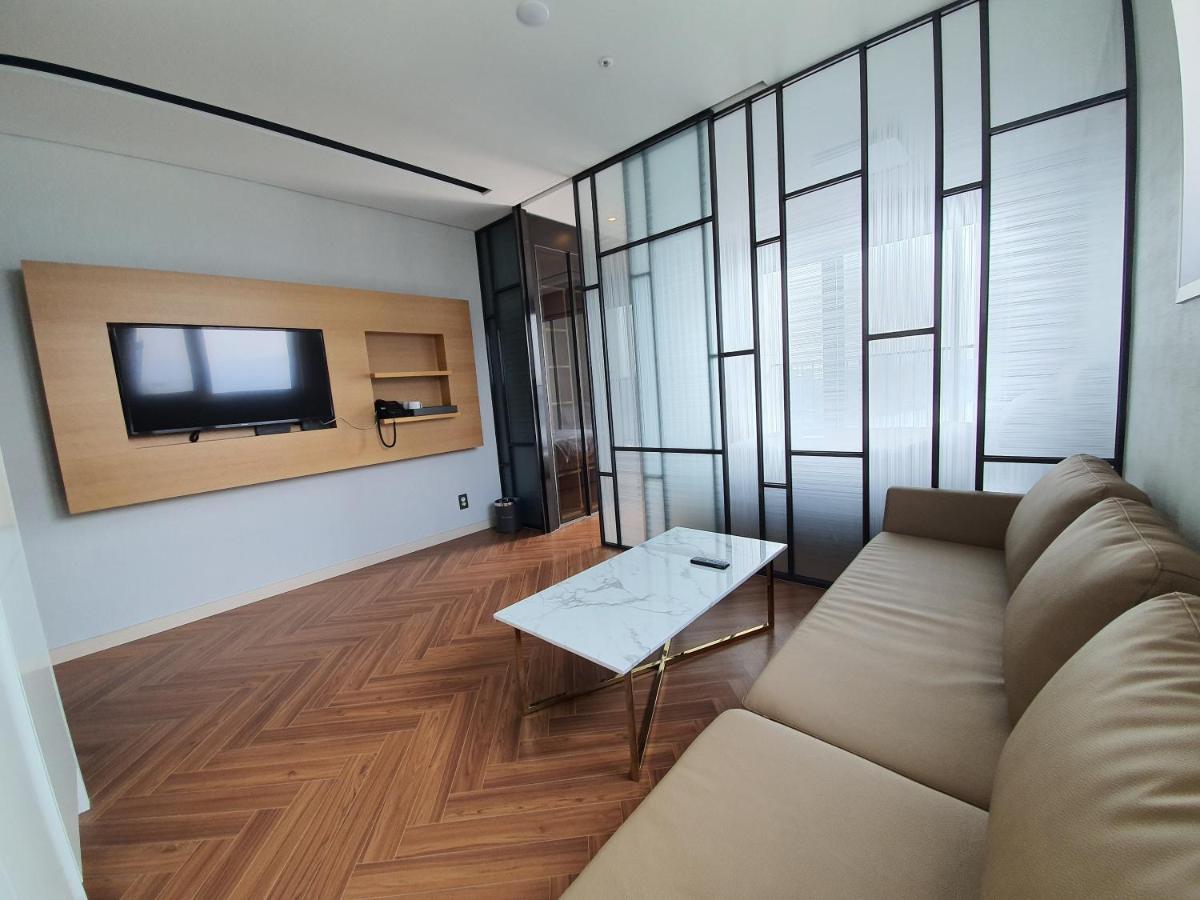 Sota Suite Sokcho World State Exterior photo